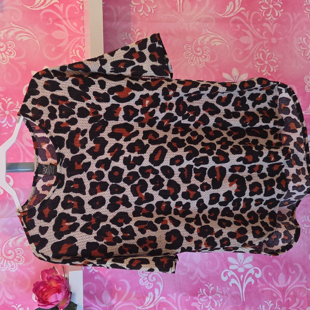 LILDY Leopard Print Short Sleeve Top